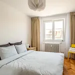 Lovely 1-Bdr Apartment With View Of Cathedral