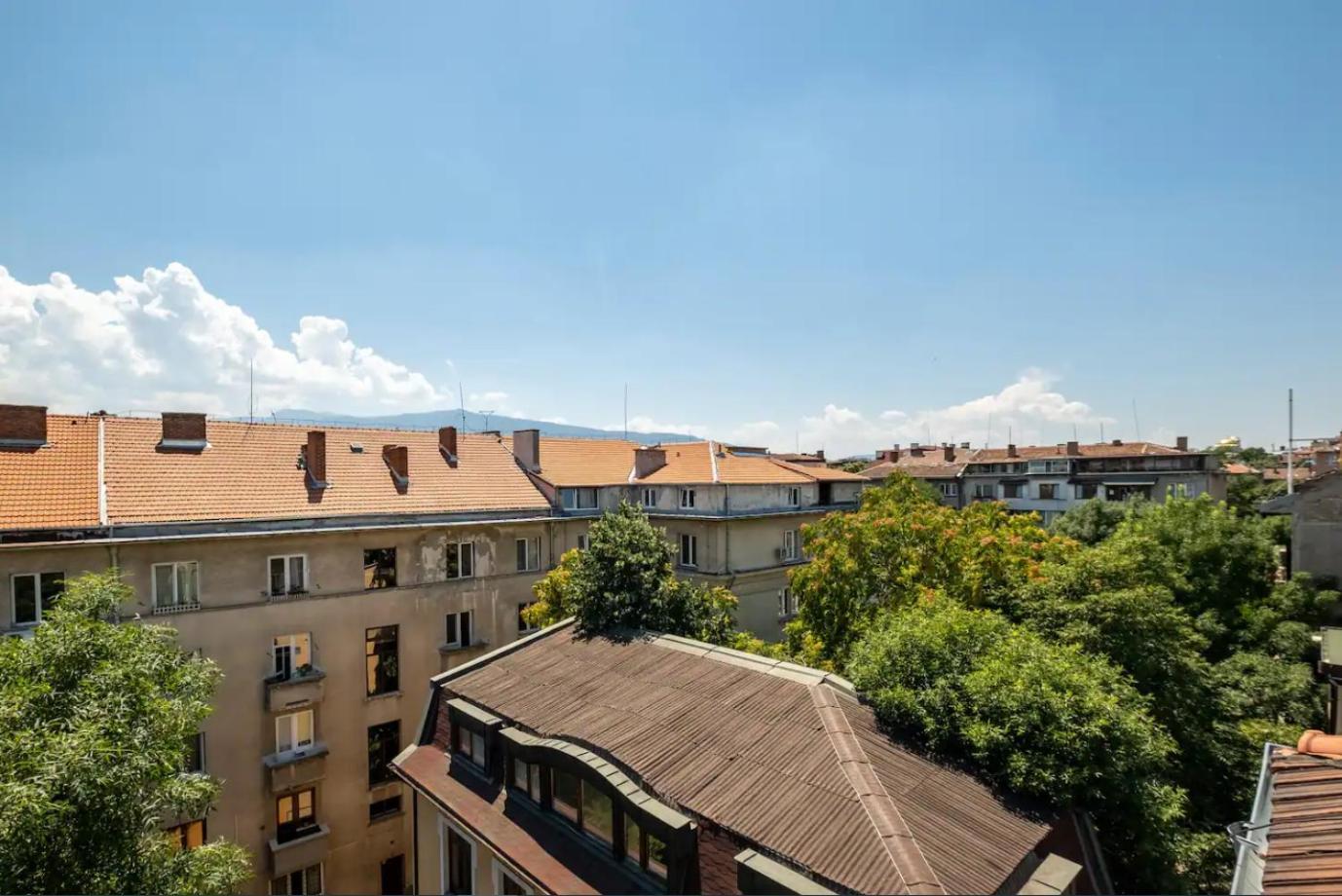 Lovely 1-bdr With View Of Cathedral *