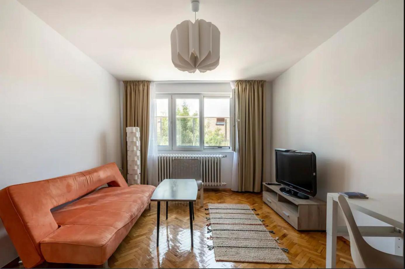 Lovely 1-bdr With View Of Cathedral