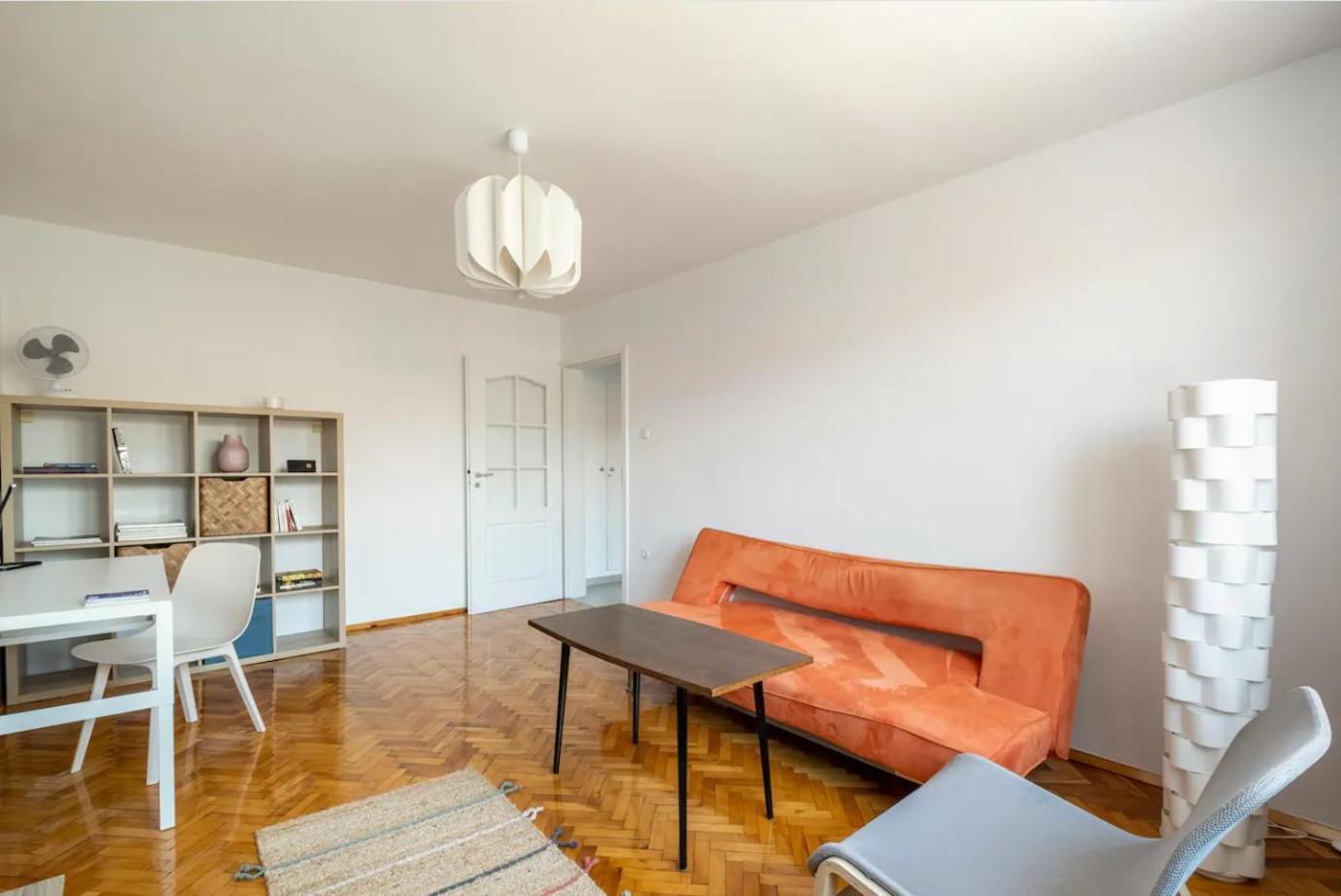 Lovely 1-bdr With View Of Cathedral Apartemen