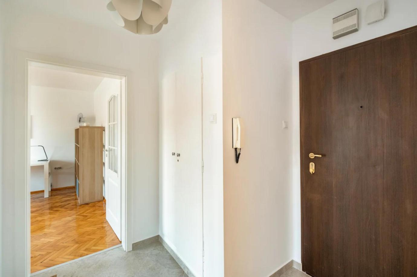 Lovely 1-bdr With View Of Cathedral